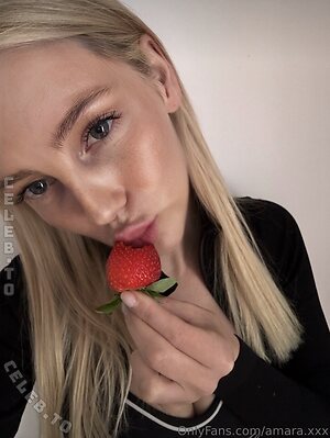 Amara.x Nude Leaked Photo #43