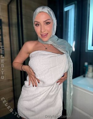Amira Amour Nude Leaked Photo #13