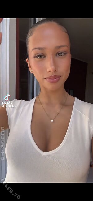 Amira Dahl Nude Leaked Photo #6