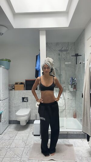 Amira Dahl Nude Leaked Photo #20
