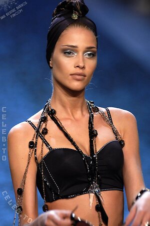Ana Beatriz Barros photo