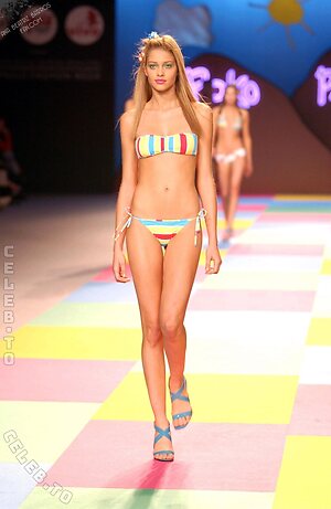 Ana Beatriz Barros photo