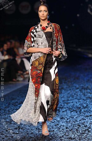 Ana Beatriz Barros photo