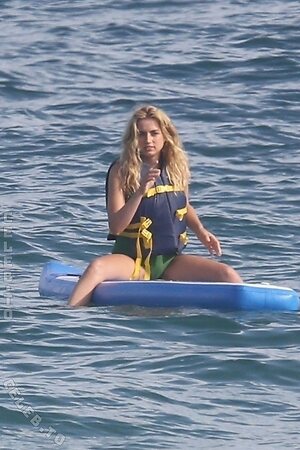 Ana De Armas Nude Leaked Photo #117