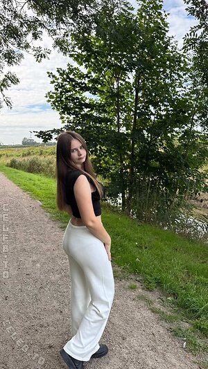 Angelina_Dehlow
