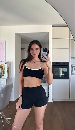 Anica Zimmermann Nude Leaked Photo #89