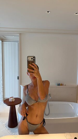 Ann-Kathrin Götze photo
