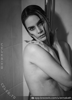 Anna Janssen Nude Photos