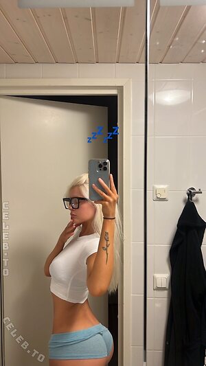 annagretaaaa Nude Leaked Photo #46