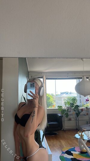annagretaaaa Nude Leaked Photo #54