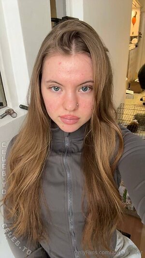 anna.muller Nude Leaked Photo #2