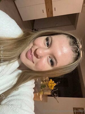 anna.muller Nude Leaked Photo #11