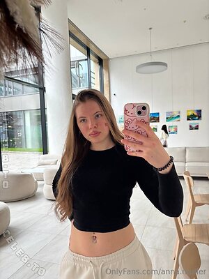 anna.muller Nude Leaked Photo #13