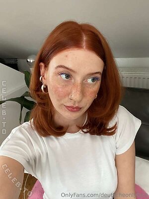 Anna.Singvogel Nude Leaked Photo #23