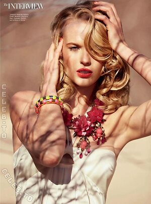 Anne Vyalitsyna photo