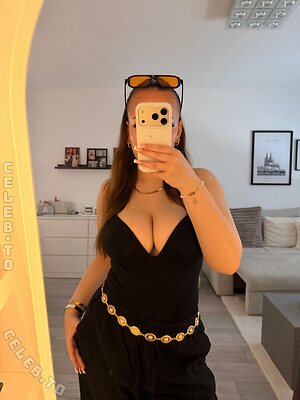 apr.allegra Nude Leaked Photo #53