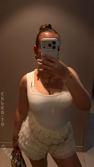 apr.allegra Nude Leaked Photo #98