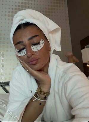 arabiccwoman Nude Leaked Photo #11