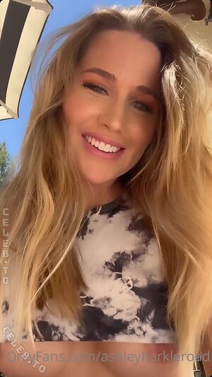 Ashley Harkleroad Adams Nude Leaked Photo #11