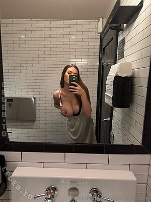 Ashley Tervort photo