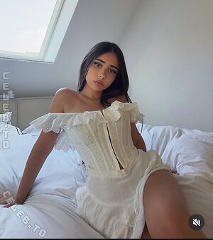 Asleyia Nude Leaked Photo #18