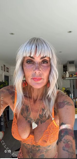 Astrid Zeegen Holt Nude Leaked Photo #8