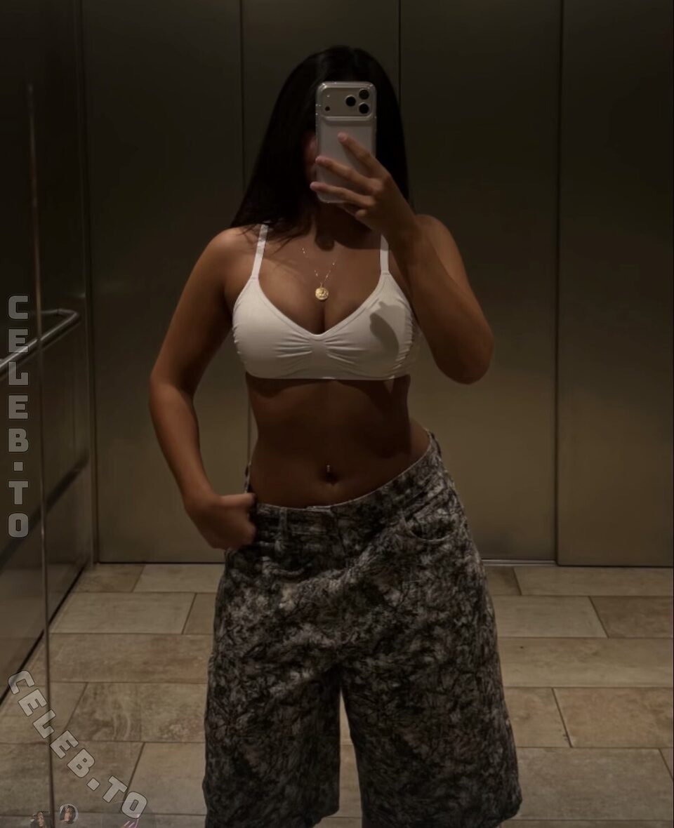 Aurelia Lamprecht Nude Leaked Photos