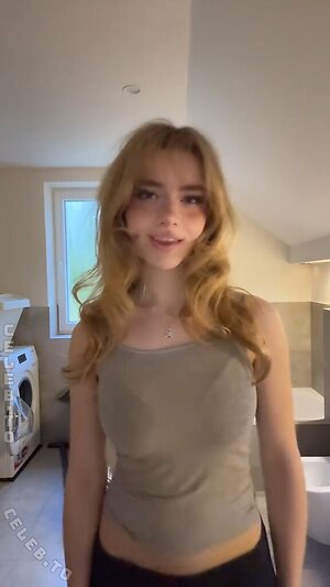 Aurora Nude Leaked Photo #173