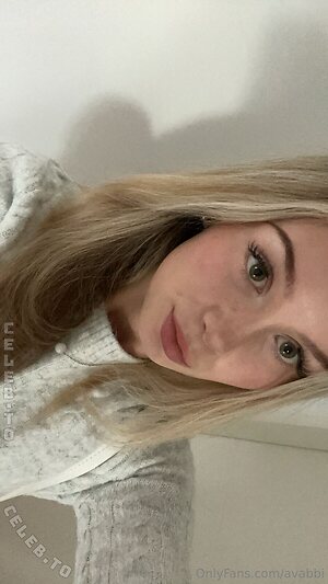 avabbi Nude Leaked Photo #14