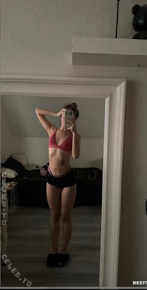 avapeach.vip Nude Leaked Photo #32