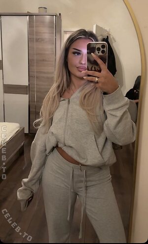 Avenda Xhemaili More Nude Photos