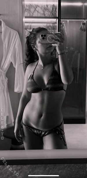 Aylinabr Nude Leaked Photo #16
