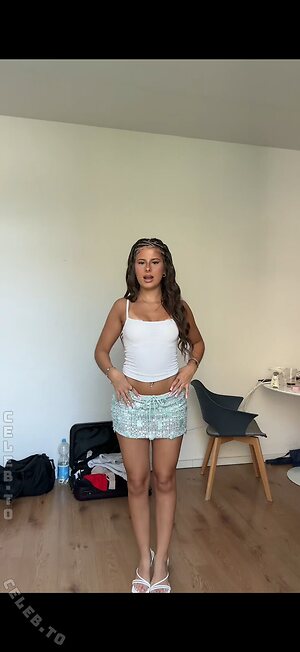 Babyyjuli Nude Leaked Photo #28
