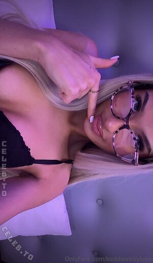 Baddie Vicky Luxe photo
