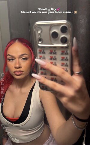 Badmómzjay Nude Leaked Photo #60