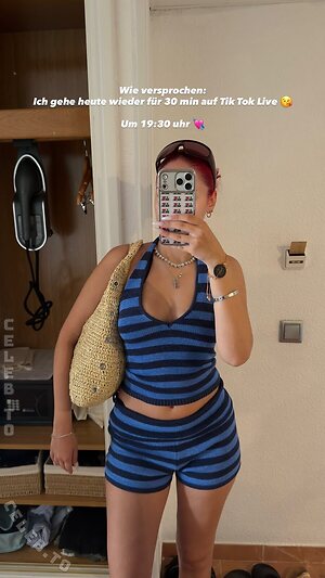 Badmómzjay Nude Leaked Photo #70