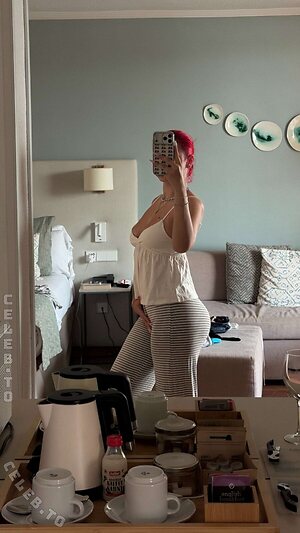 Badmómzjay Nude Leaked Photo #74