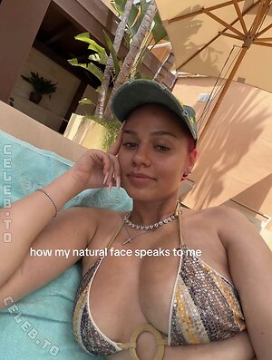 Badmómzjay Nude Leaked Photo #88