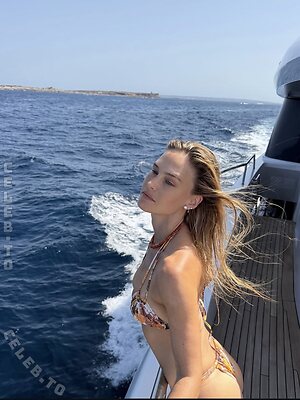 Bar Refaeli Nude Leaked Photo #108