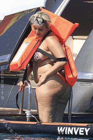Bebe Rexha Nude Leaked Photo #65