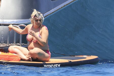Bebe Rexha Nude Leaked Photo #143