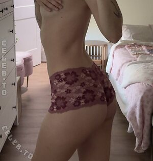 beebee Nude Leaked Photo #509