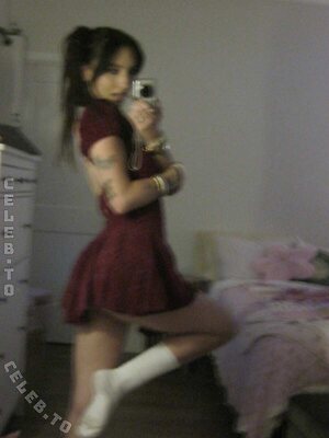beebee Nude Leaked Photo #1048