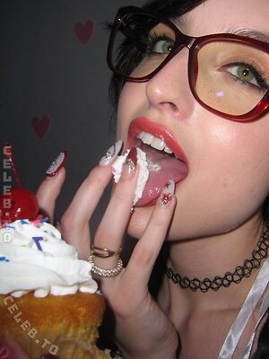 beebee Nude Leaked Photo #1313