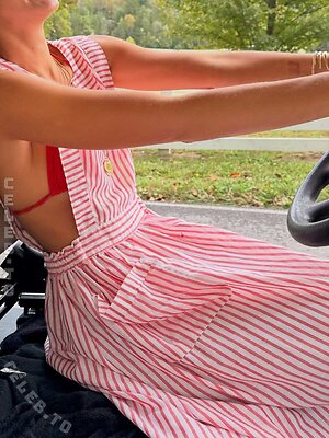 Bella Hadid photo