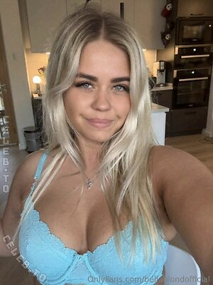 Bellablondofficial Nude Leaked Photo #40