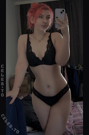 Bettielaine Nude Leaked Photo #27