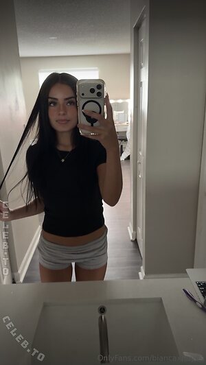 Bianca Hayes Nude Leaked Photo #5