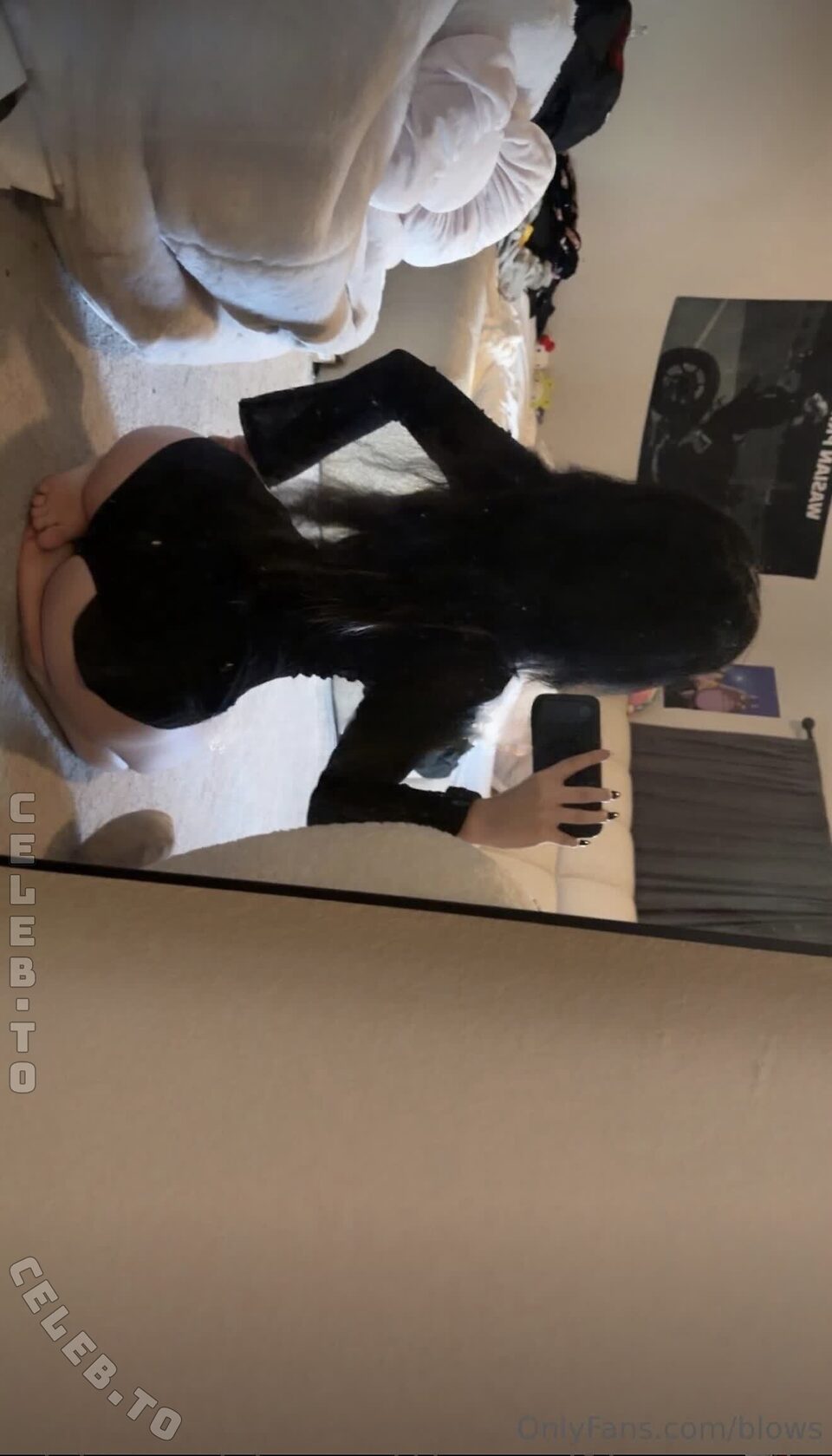 BLOWS Nude Leaked Photos
