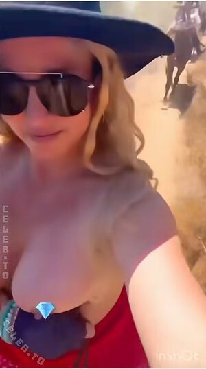 Britney Spears Nude Leaked Photo #58